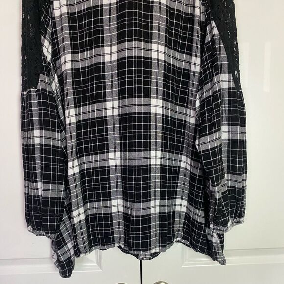 Cottagecore Style Blouse Black and White Plaid Lace Accents, lightweight  22/24 - Picture 7 of 9